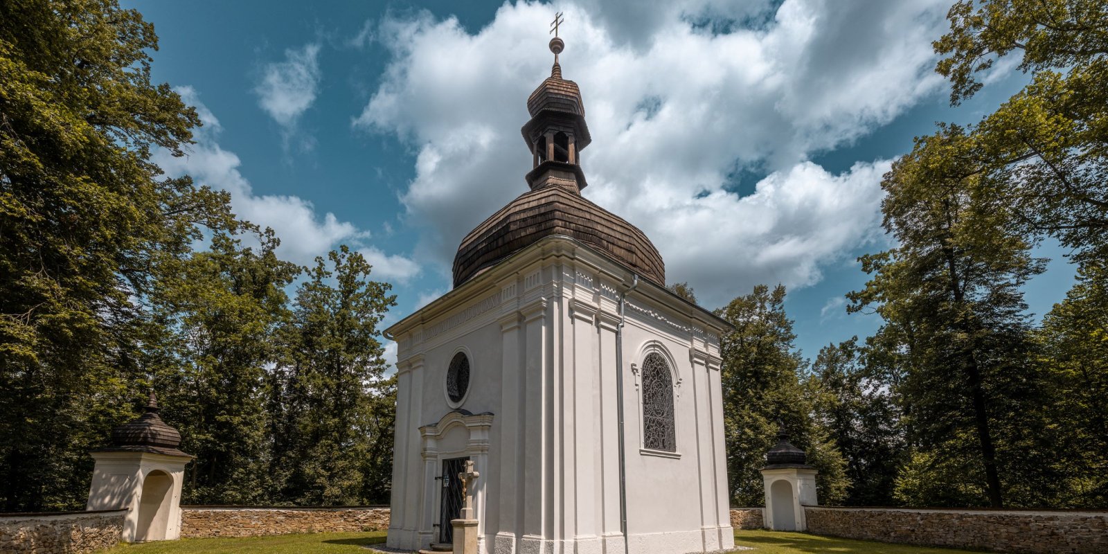 Poutní areál sv. Jana Nepomuckého v Plandrech