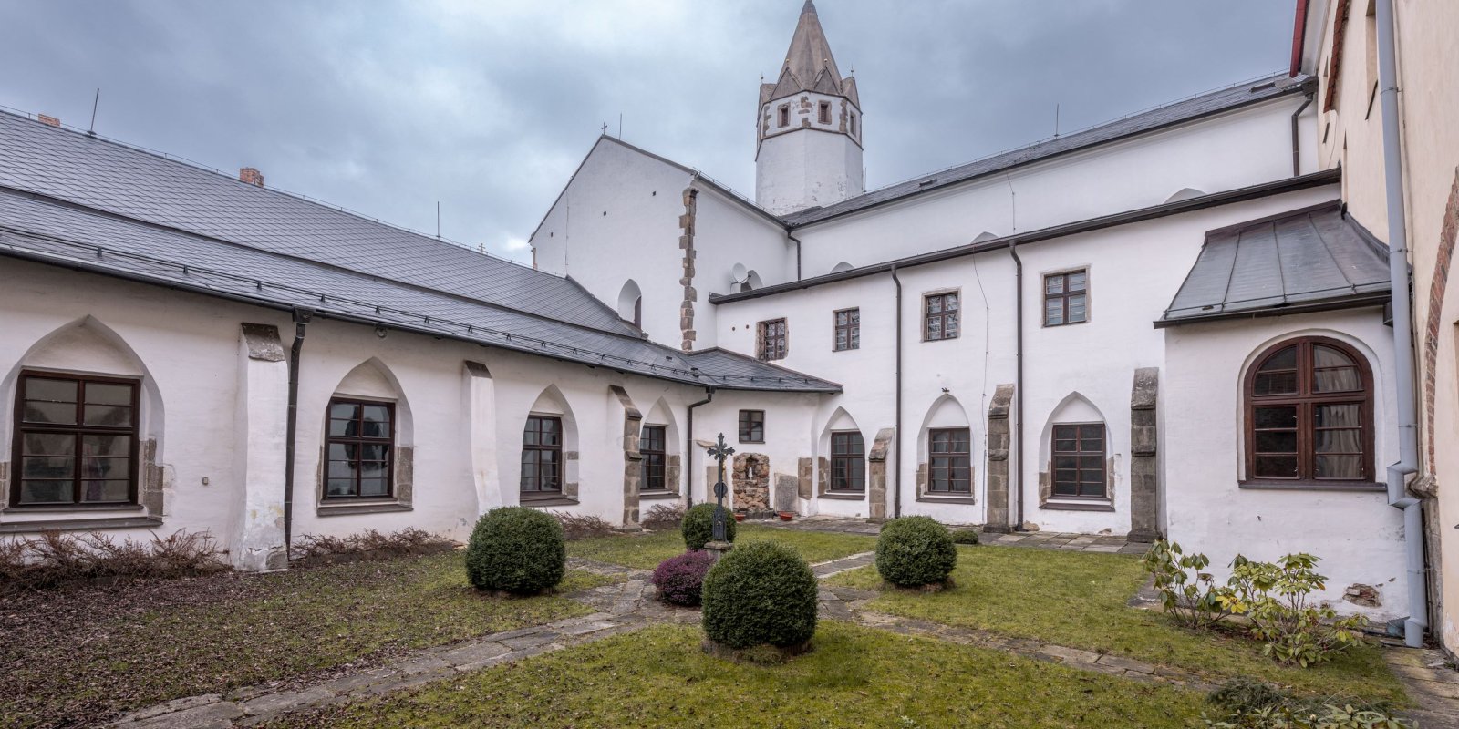 Komentovaná prohlídka klášterních zahrad, aneb jak to bylo s přepadením Jihlavy