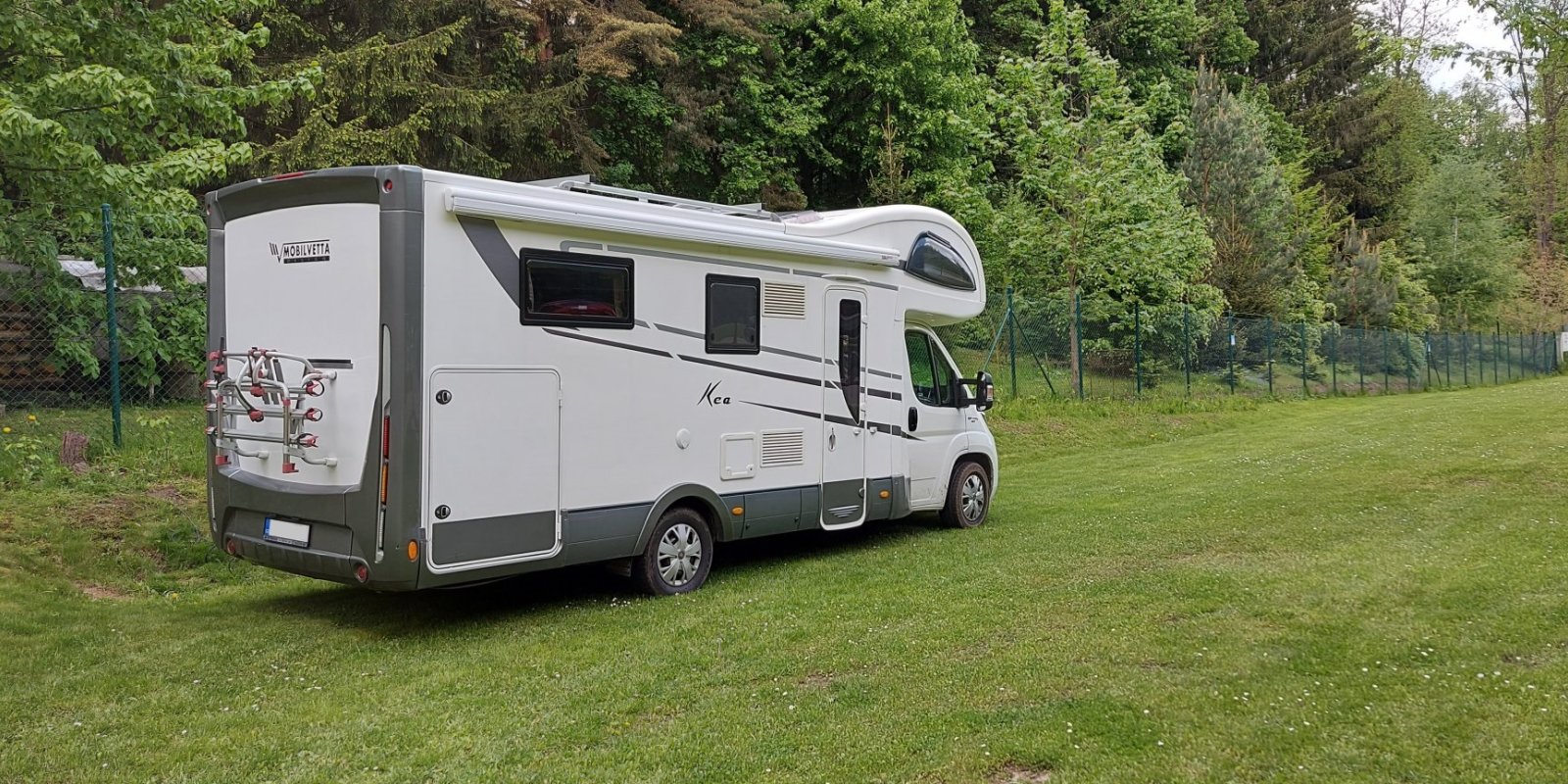 Stání pro obytné přívěsy a obytná auta